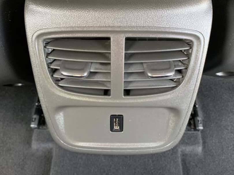أوبل جراندلاند إكس Interior 