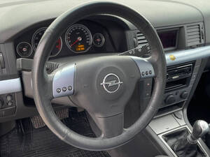 أوبل فيكترا الداخلية 