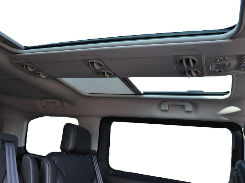 Opel Zafira Life 2025 Interior 