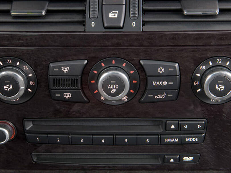 بي ام دبليو ٦ سيريز الجيل الثاني (E63) Interior 