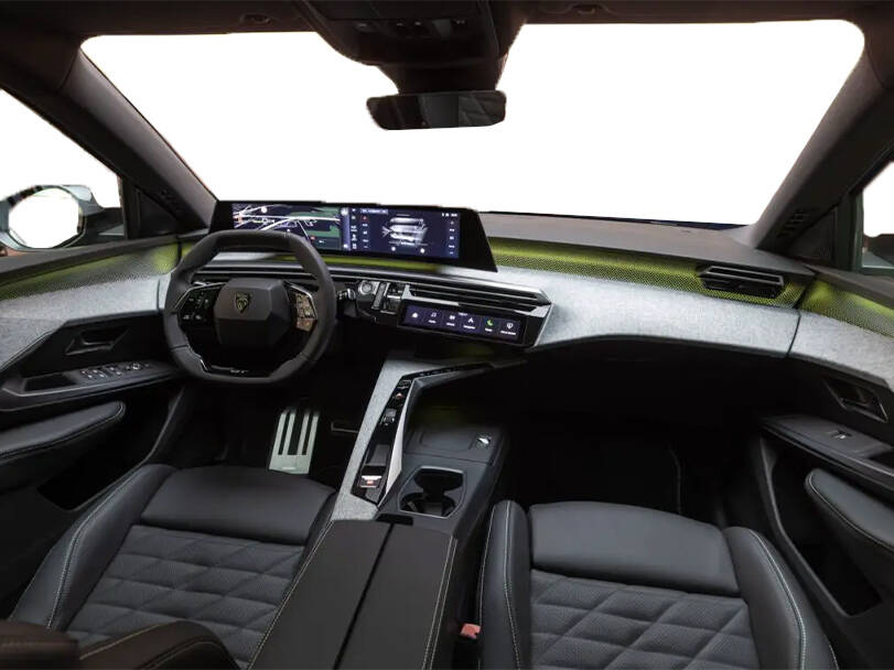 بيجو 5008 2025 الداخلية 