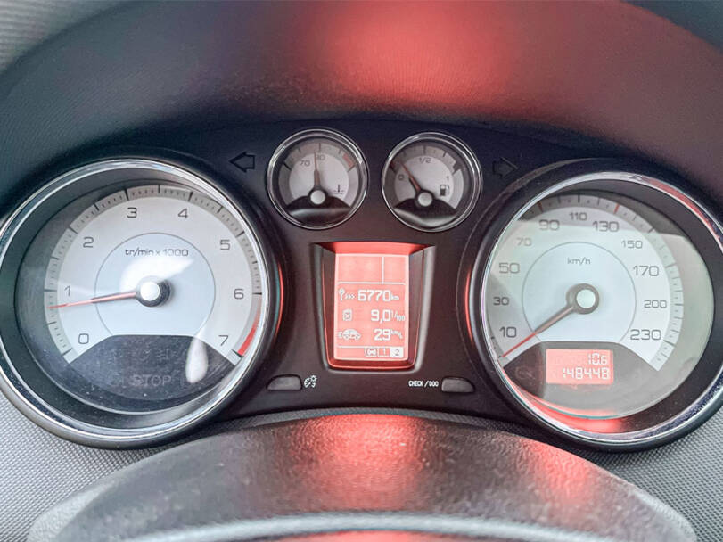 Peugeot 308 SW Interior 