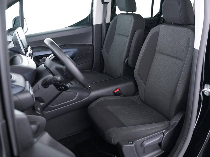 بيجو ريفتر Interior 
