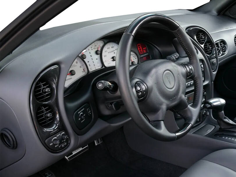 بونتياك بونيفيل Interior 
