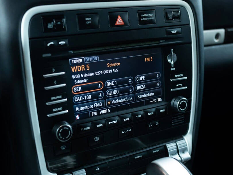 Porsche Cayenne 1st (E19PA) Generation Interior 