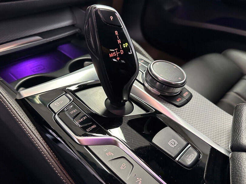 بي ام دبليو ٦ سيريز Interior 
