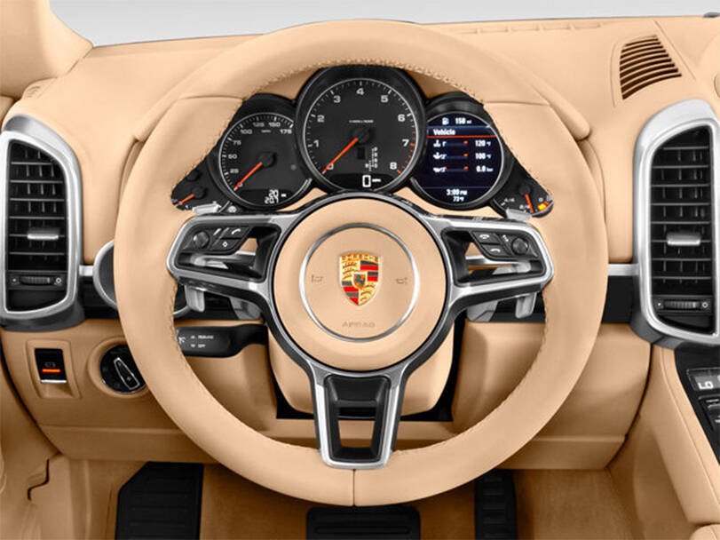 Porsche Cayenne 2nd (92A) Generation Interior 