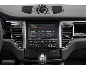 بورشه ماكان الداخلية 