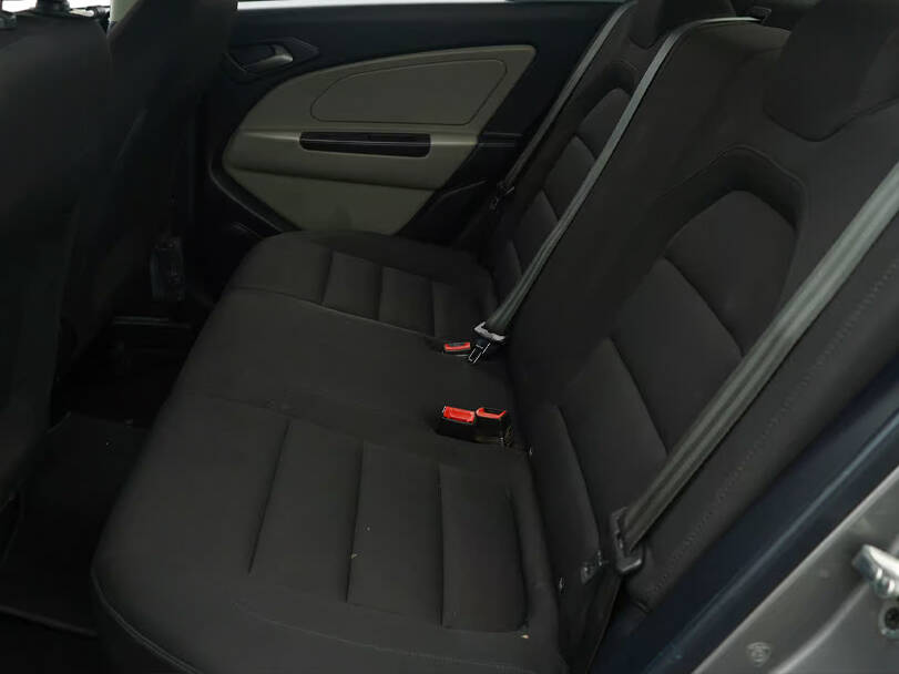 بروتون بيرسونا 2025 Interior 
