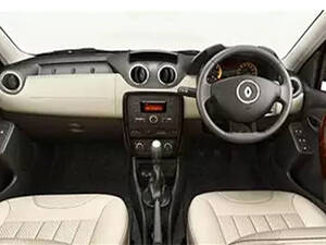 رينو داستر الداخلية 