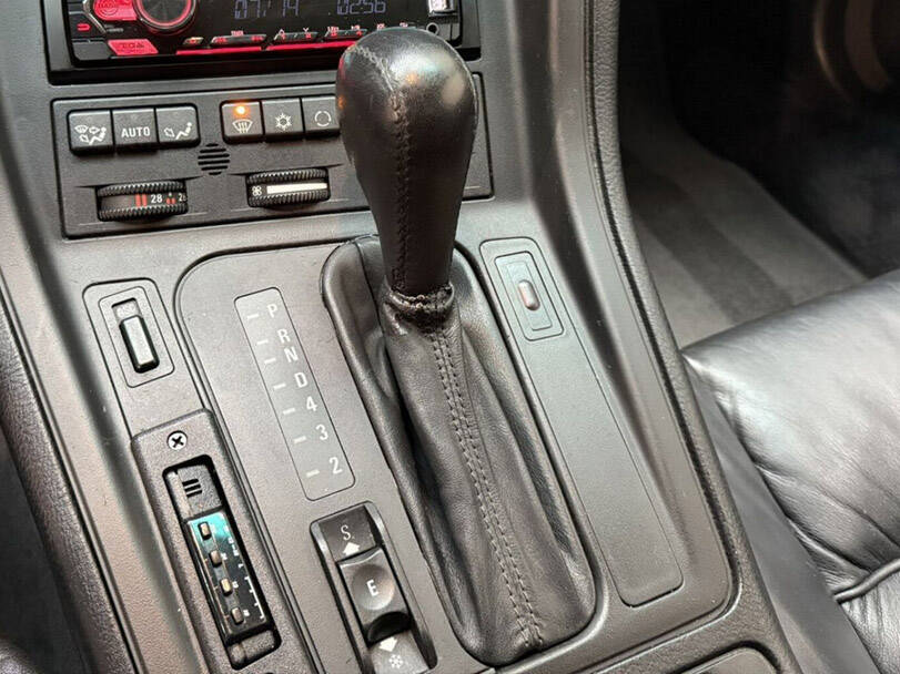 بي ام دبليو ٨ سيريز الجيل الأول (E31) Interior 