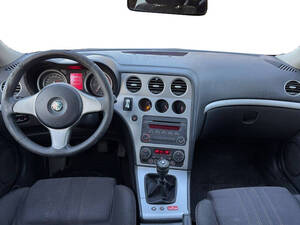 ألفا روميو 159 الداخلية 