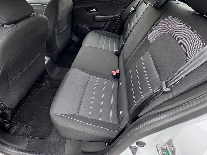 Renault Logan 2025 Interior 