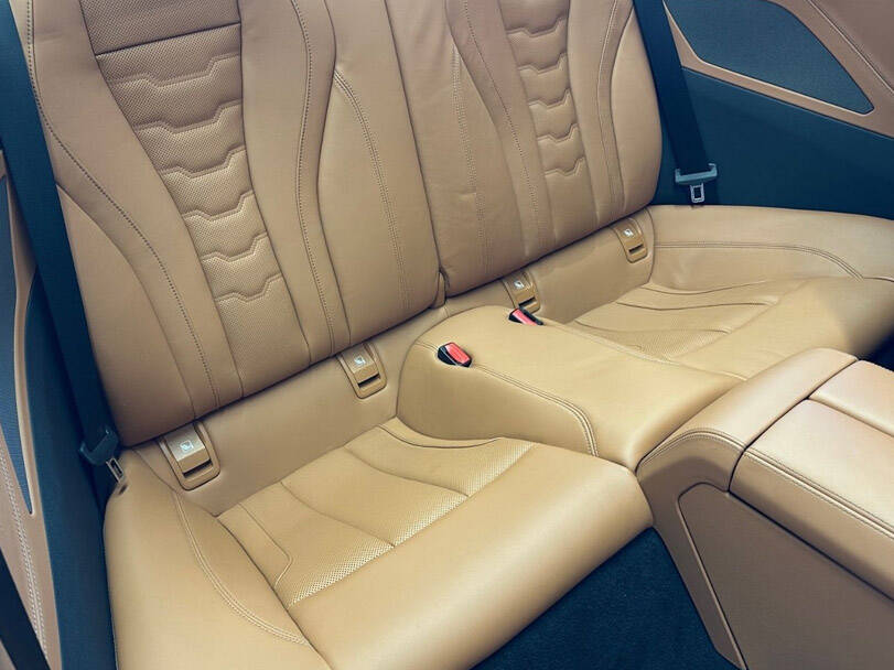 بي ام دبليو ٨ سيريز 2025 Interior 