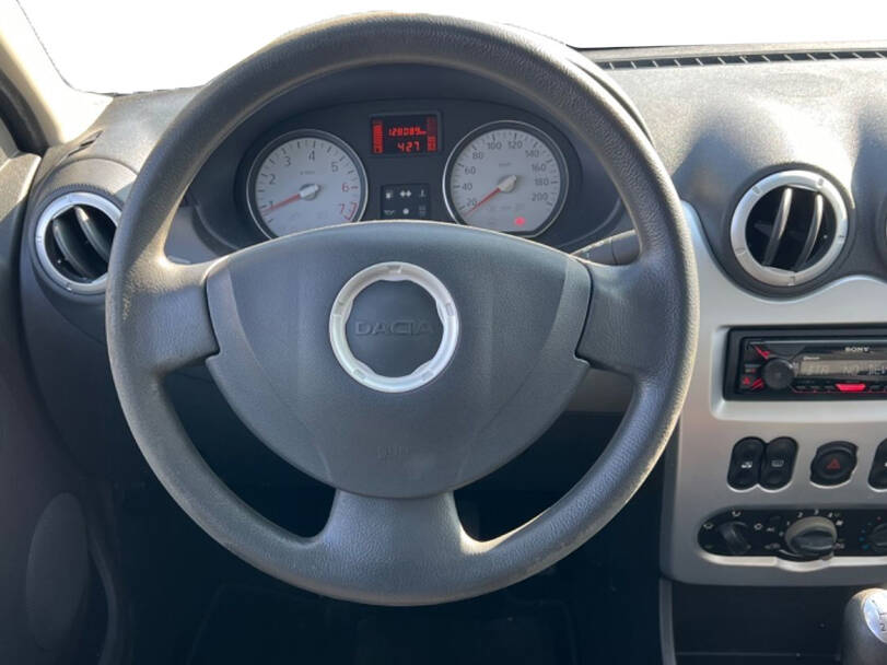 رينو سانديرو ستيب واي الجيل الأول Interior 