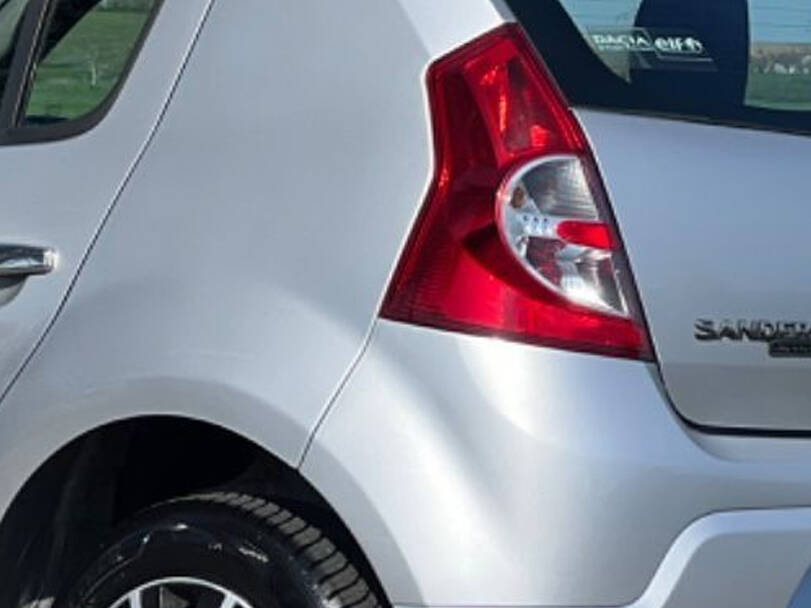 رينو سانديرو ستيب واي الجيل الأول Exterior 