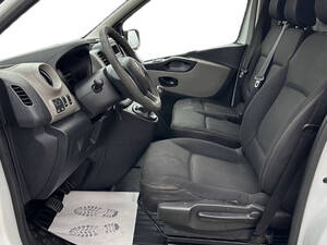 رينو ترافيك الداخلية 