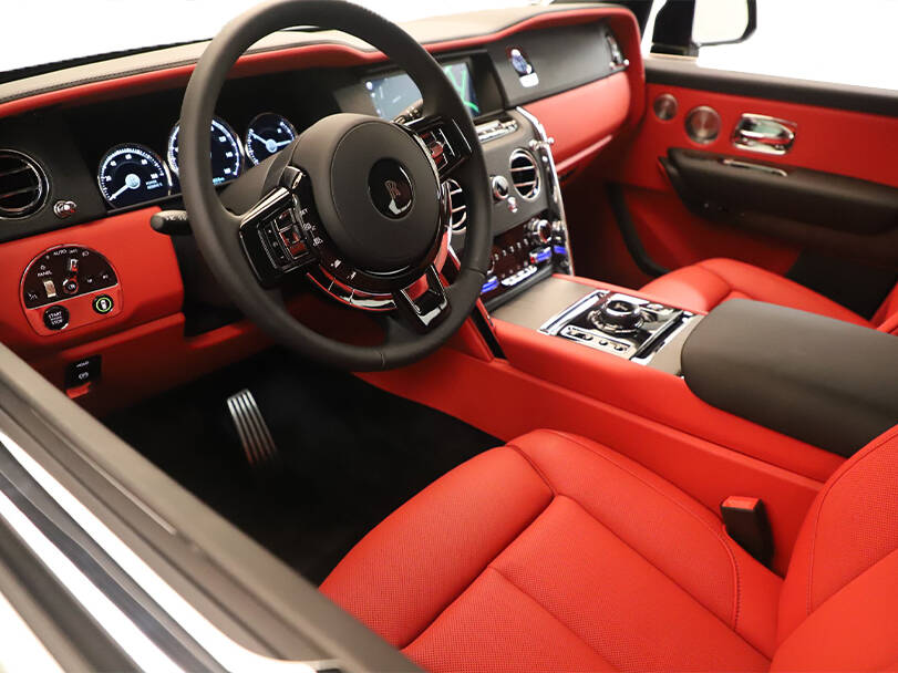 رولز رويس كالينان Interior 