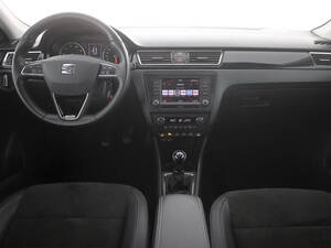 سيات توليدو الداخلية 