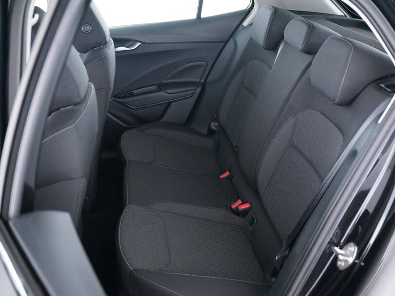 شكودا فابيا 2025 Interior 