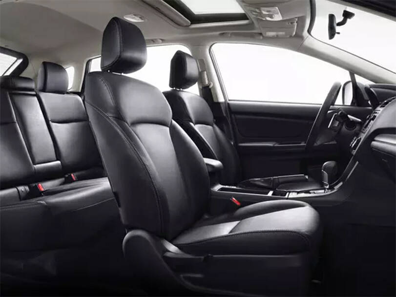 سوبارو إمبريزا Interior 