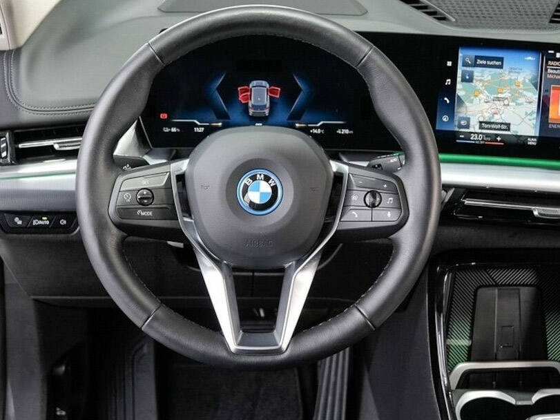 بي ام دبليو آي إكس ١ 2025 Interior 
