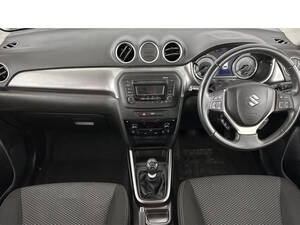  سوزوكي فيتارا الداخلية 