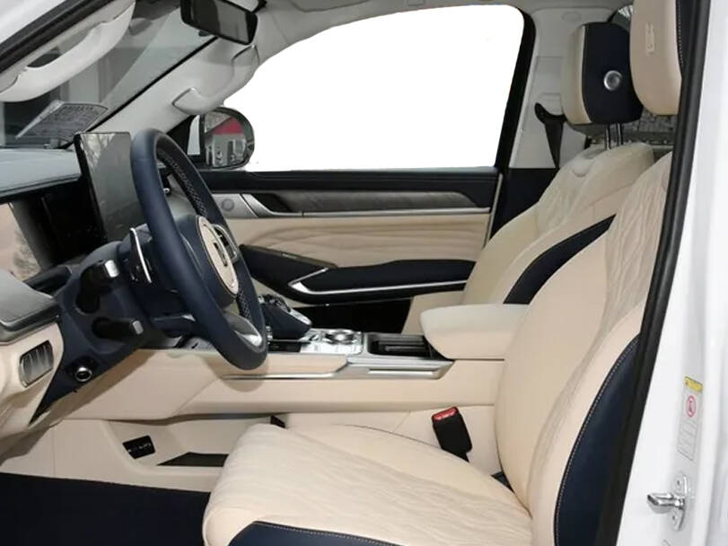 Tank 500 2025 Interior 