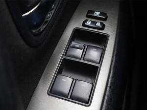 تويوتا أفينسيس الداخلية 