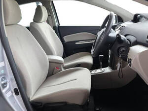 تويوتا بلتا الداخلية 