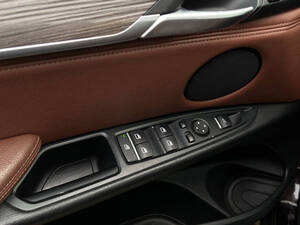 بي ام دبليو X5 الداخلية 