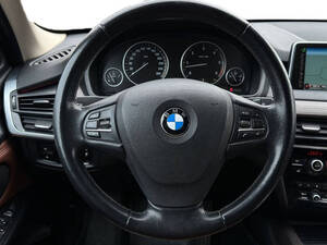 بي ام دبليو X5 الداخلية 