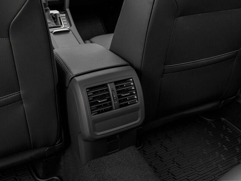 فولكس فاجن آرتيون 2025 Interior 