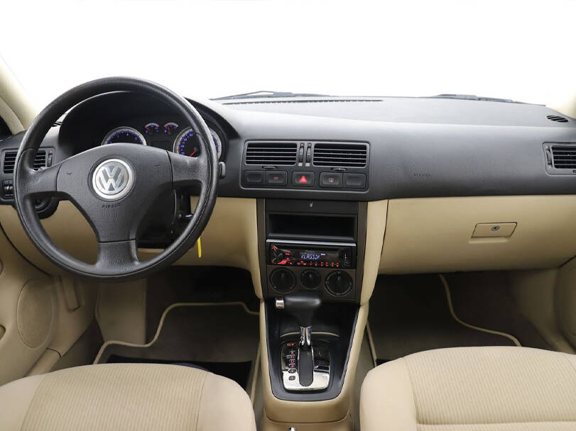 فولكس فاجن بورا Interior 