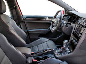 فولكس واجن  جولف GTI الداخلية 