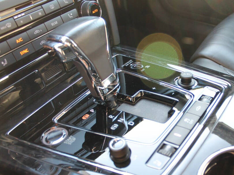 فولكس فاجن فايتون Interior 