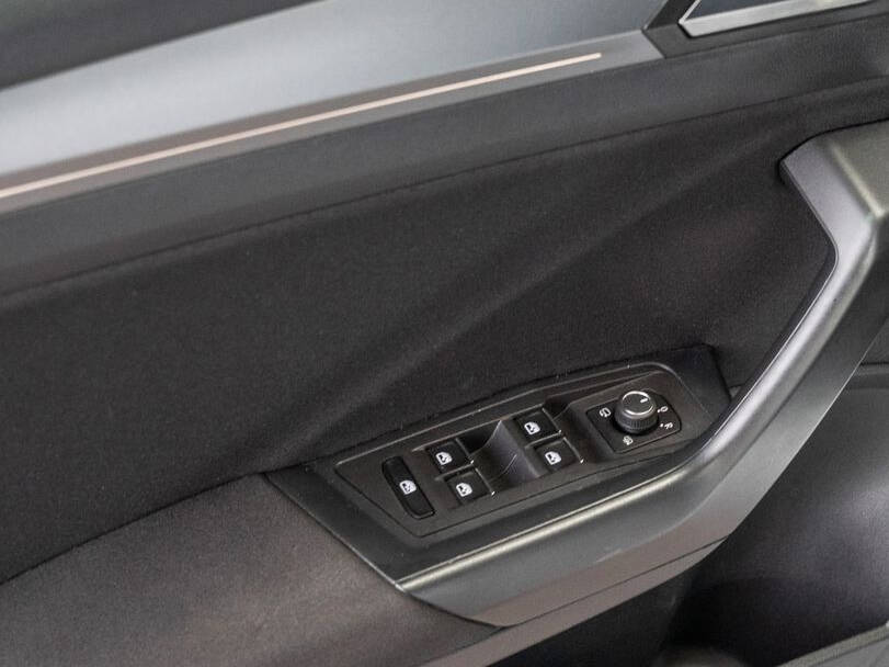 فولكس فاجن تي روك 2025 Interior 