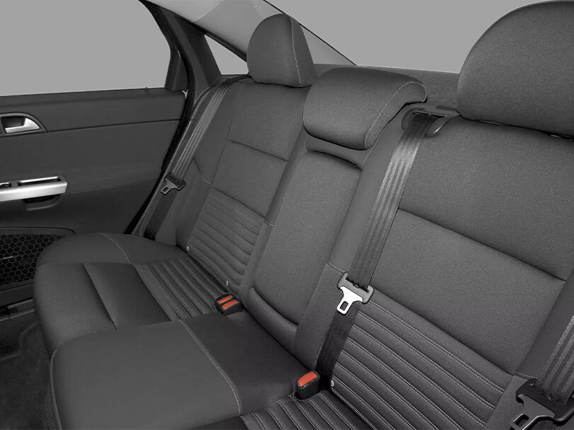 فولفو إس٤٠ Interior 