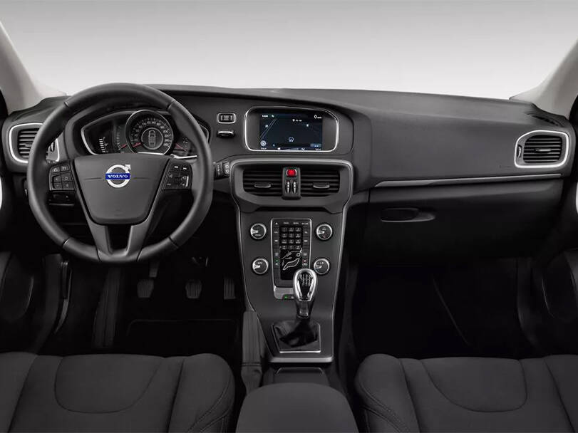 فولفو في٤٠ Interior 