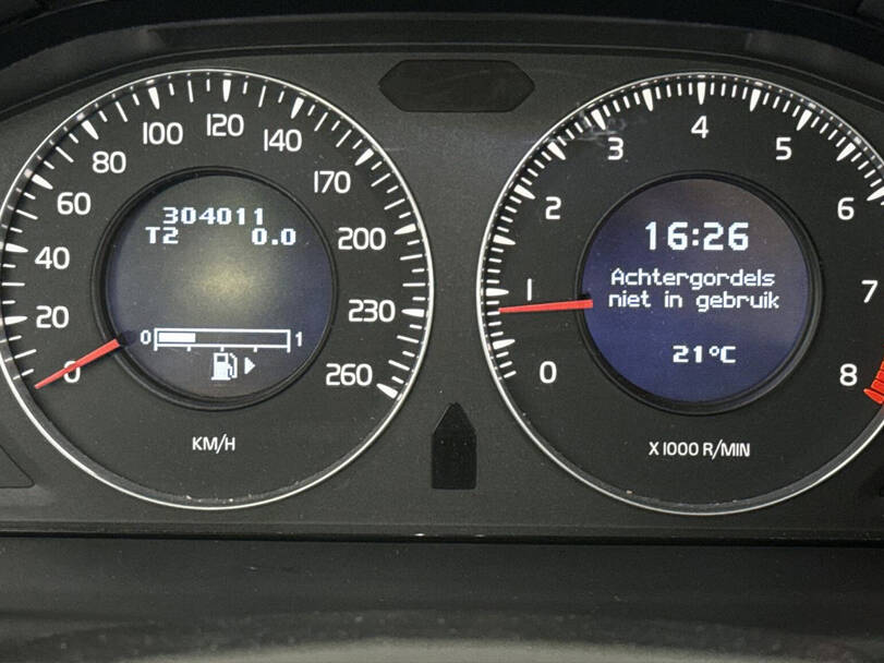 فولفو في٧٠ Interior 