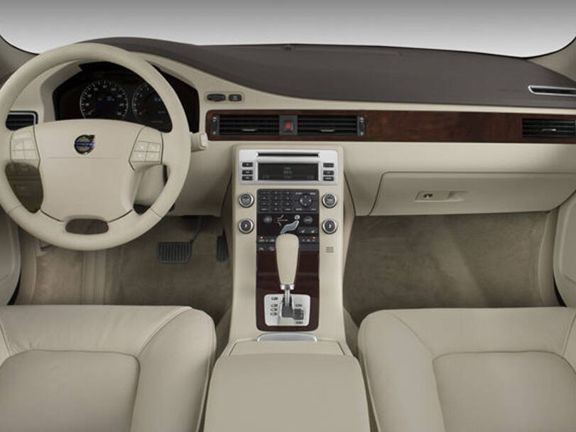 فولفو XC70 Interior 