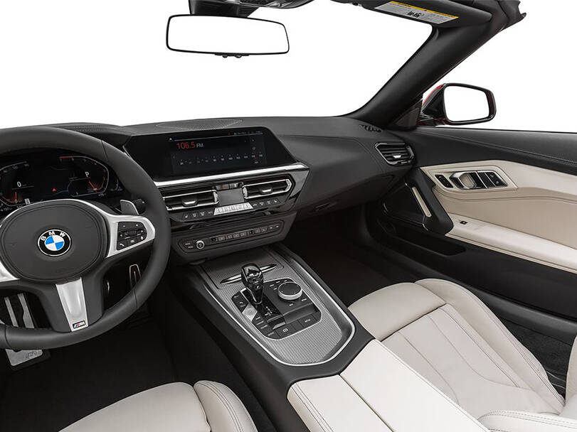 بي ام دبليو زد ٤ 2025 Interior 