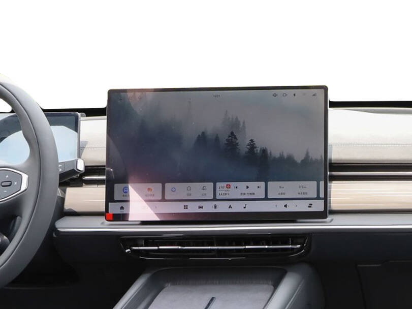 دونغ فينغ 007 2025 الداخلية 