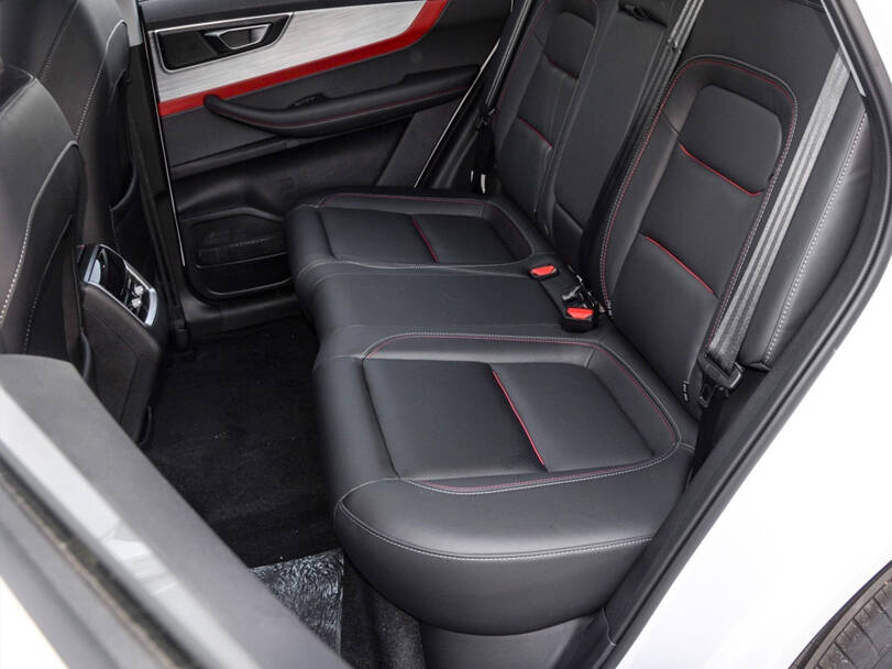 شيري تيغو ٧ Interior 