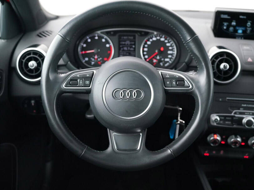 Audi A1 1st (8X) Generation Interior 