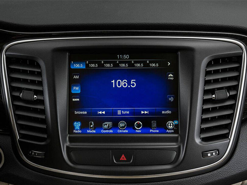 Chrysler 200 Interior 
