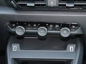 سيتروين C4 X الداخلية 