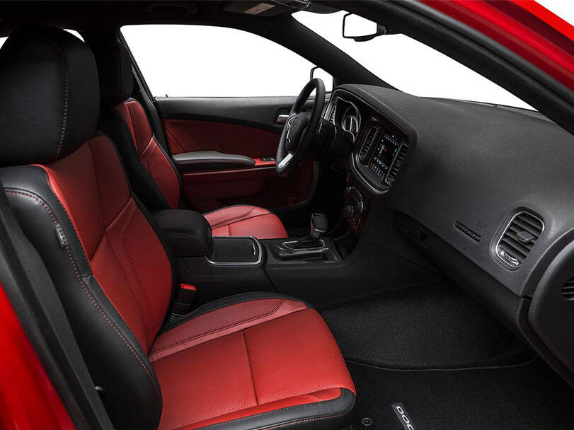 دودج تشارجر Interior 