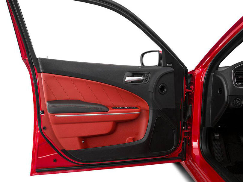 دودج تشارجر Interior 