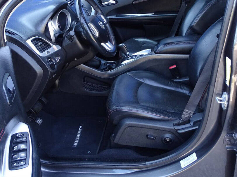 دودج جورني Interior 